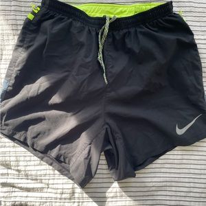 Nike Running Shorts 4” - Small